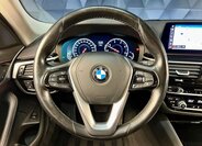 BMW Řada 5 Kombi 3,0 l 195 kw