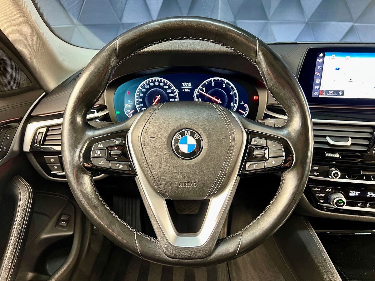 BMW Řada 5 Kombi 3,0 l 195 kw