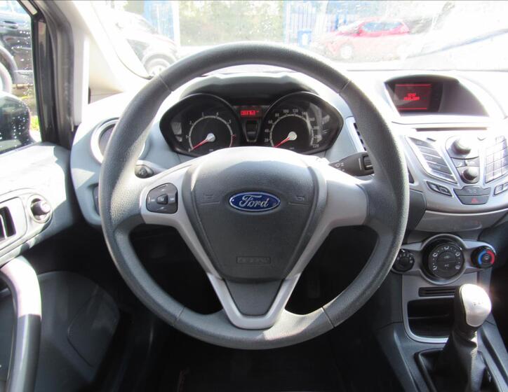 Ford Fiesta 12