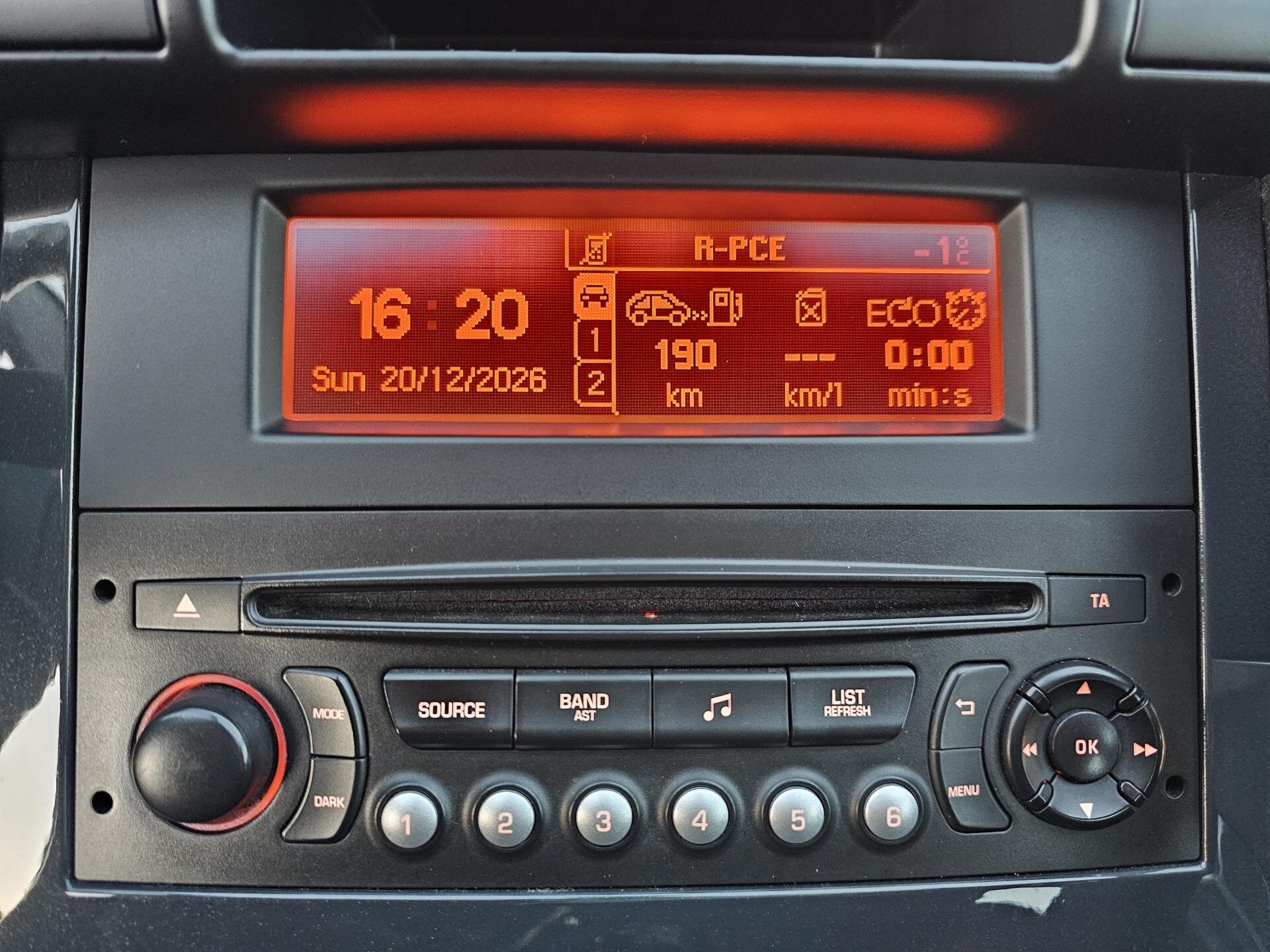 Peugeot 3008 SUV 1,2 l 96 kw