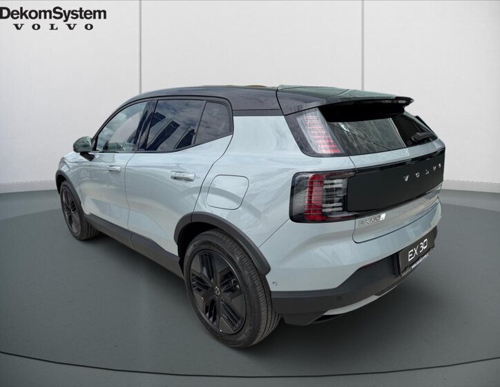 Volvo EX30 SUV / Terénní 0,0 315 kw