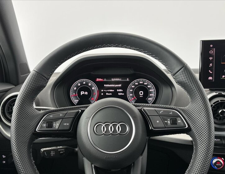 Audi Q2 SUV / Terénní 1,5 l 110 kw