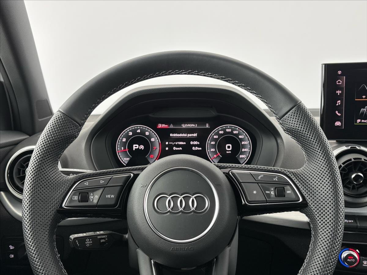 Audi Q2 SUV / Terénní 1,5 l 110 kw