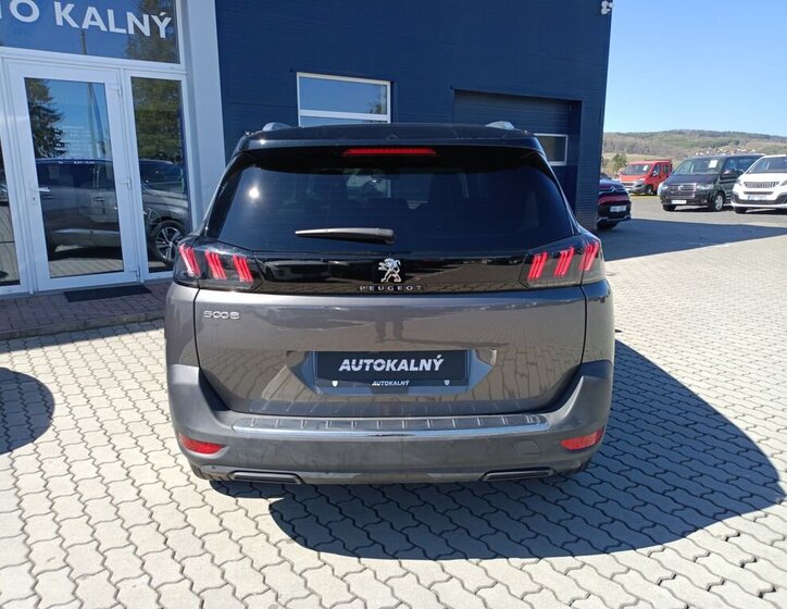 Peugeot 5008 SUV / Terénní 1,5 l 96 kw
