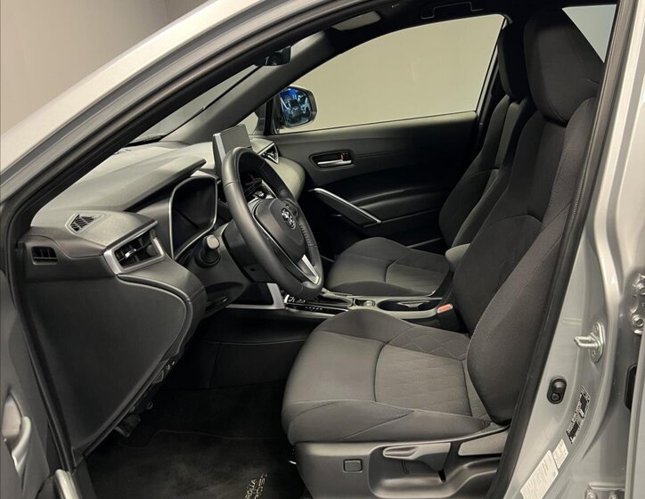 Toyota Corolla Cross SUV 1,8 l 72 kw