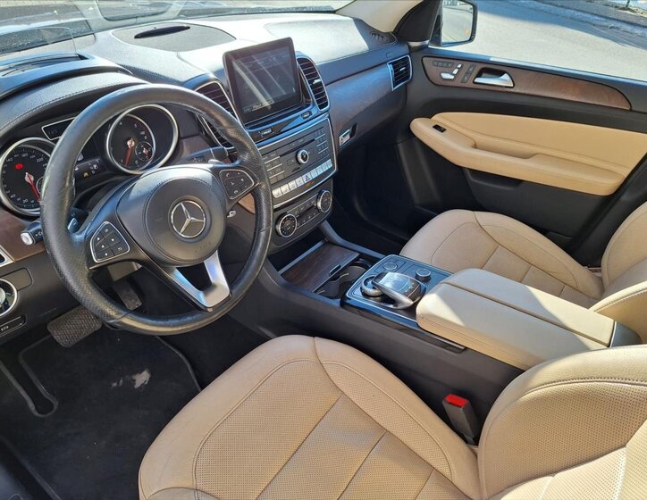 Mercedes-Benz GLS SUV 3,0 l 190 kw