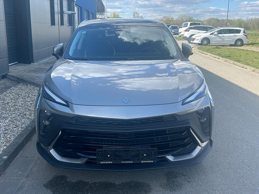 Dongfeng Ostatní SUV / Terénní 1,5 l 180 kw