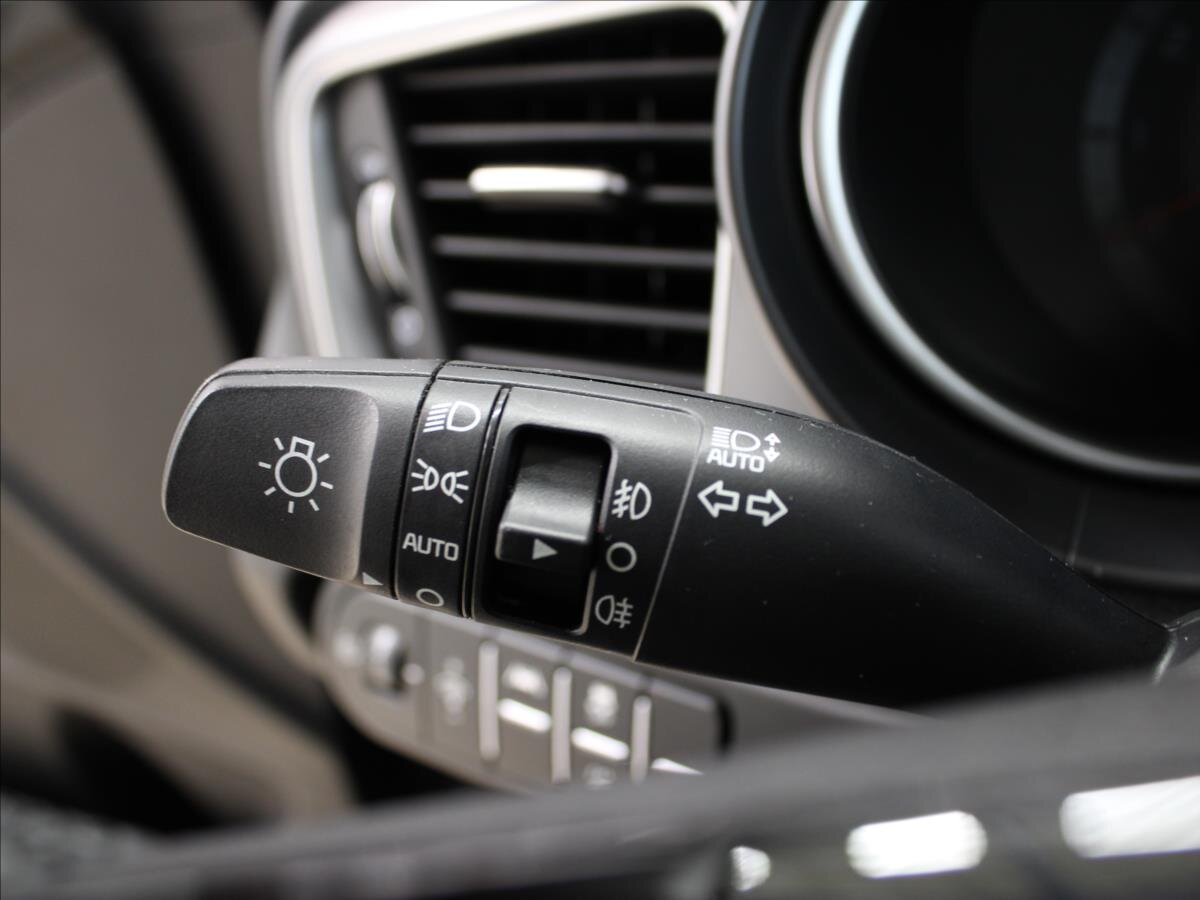 KIA Ceed Hatchback 1,5 l 117 kw