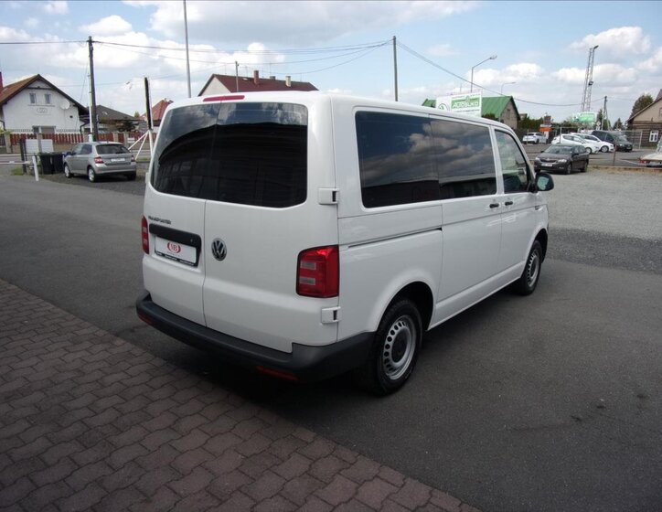 Volkswagen Transporter Kombi 2,0 l 75 kw