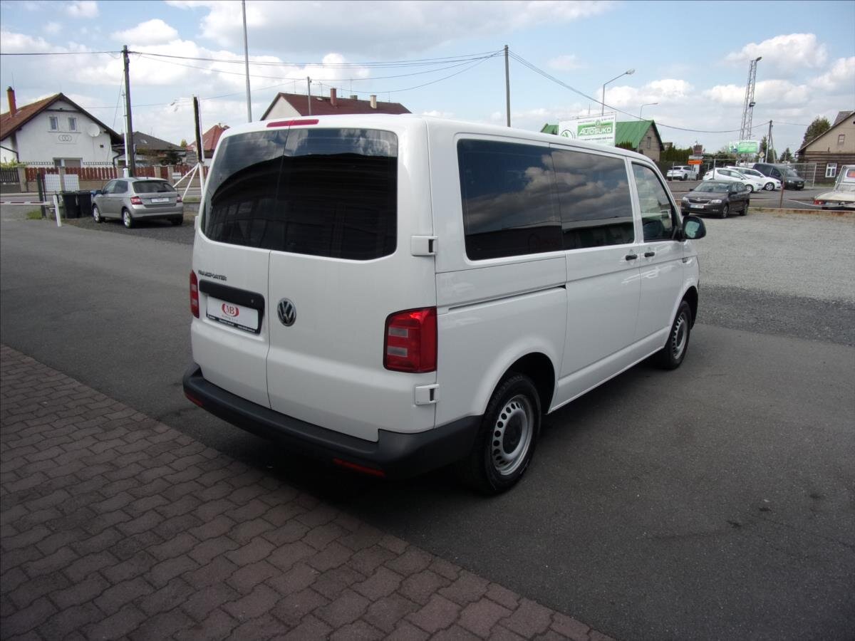 Volkswagen Transporter Kombi 2,0 l 75 kw