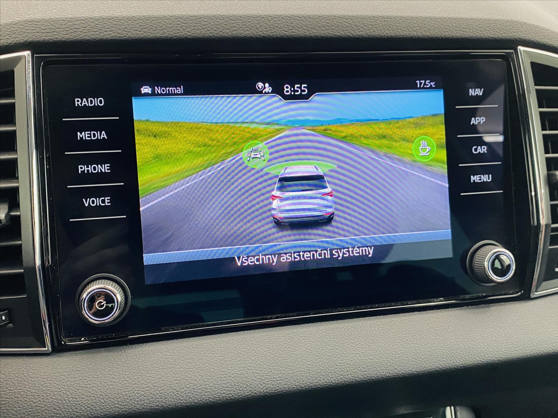 Škoda Karoq SUV / Terénní 1,5 l 110 kw