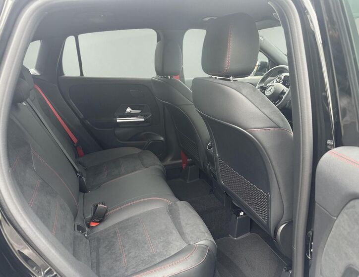 Mercedes-Benz GLA 14