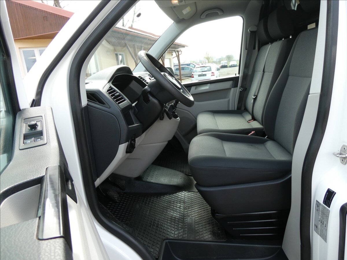 Volkswagen Transporter Skříň 2,0 l 75 kw
