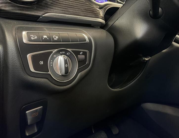 Mercedes-Benz Třídy V 11