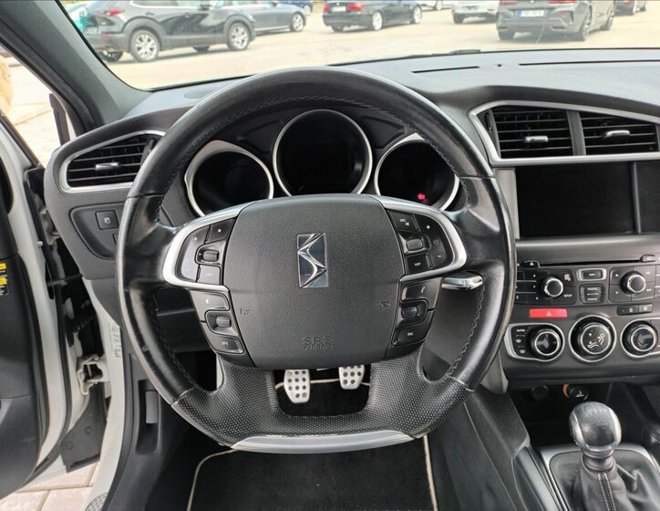 Citroën DS4 Hatchback 1,6 l 147 kw