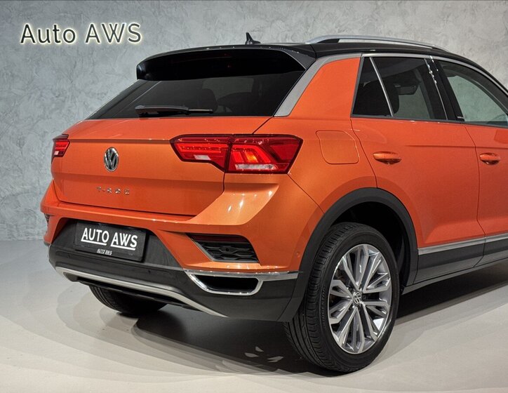 Volkswagen T-Roc SUV / Terénní 1,5 l 110 kw