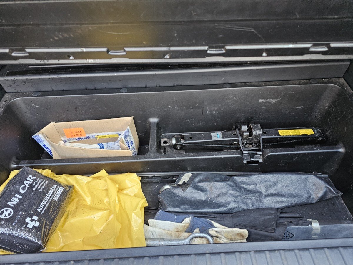 Toyota RAV4 Kombi 2,2 l 100 kw