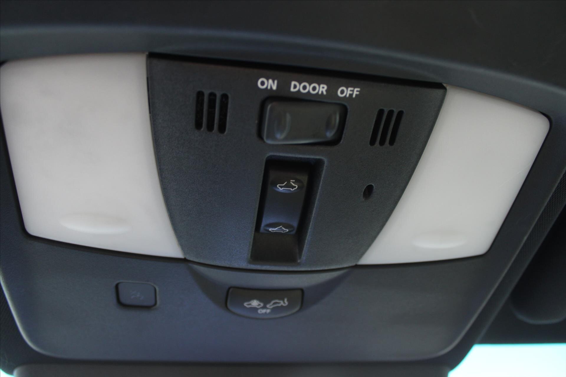 Infiniti QX70 SUV 3,0 l 175 kw