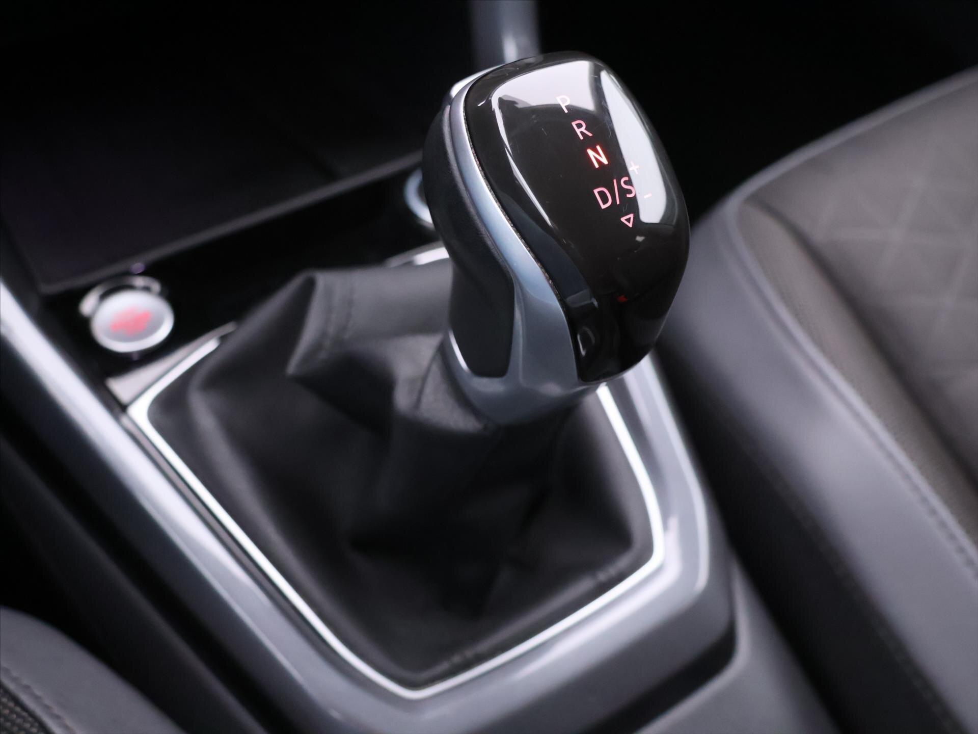 Volkswagen T-Cross SUV / Terénní 999,0 85 kw