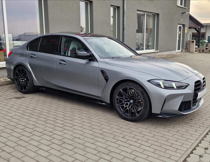 BMW M3 Sedan / Limuzína 3,0 l 390 kw