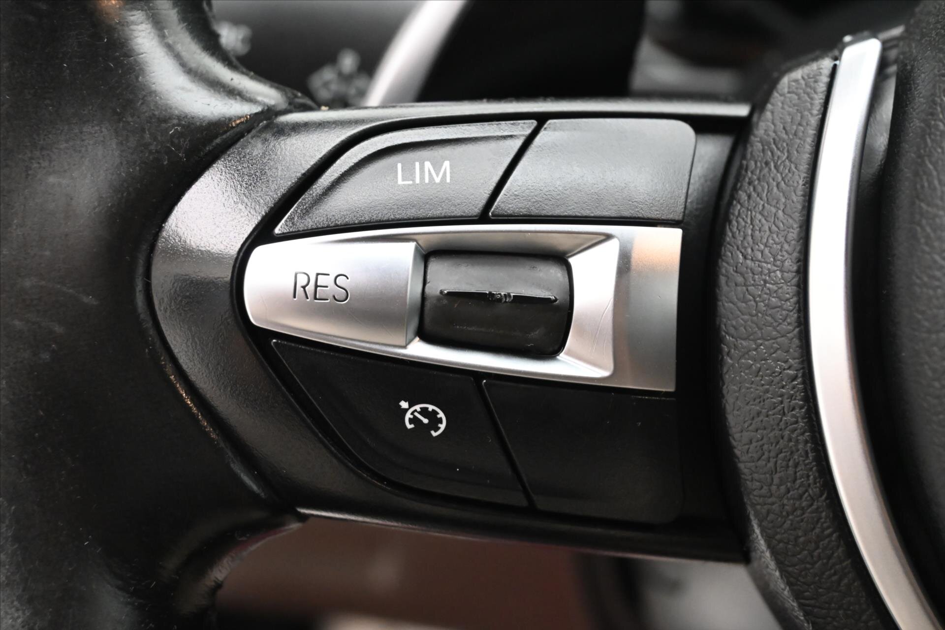 BMW Řada 5 Kombi 3,0 l 190 kw