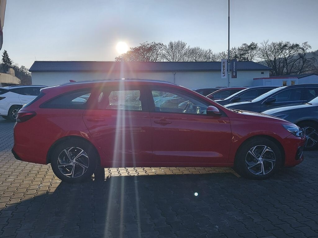 Hyundai i30 Kombi 998,0 88 kw