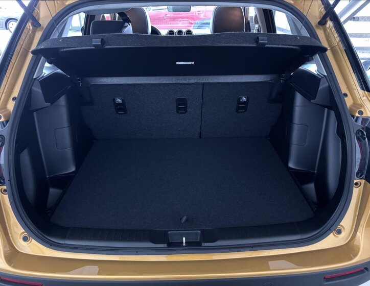 Suzuki Vitara SUV / Terénní 1,4 l 81 kw