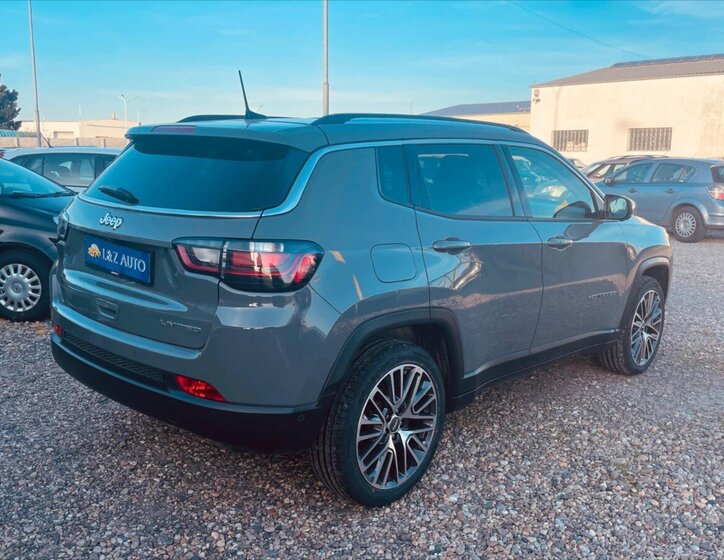 Jeep Compass SUV / Terénní 1,6 l 96 kw