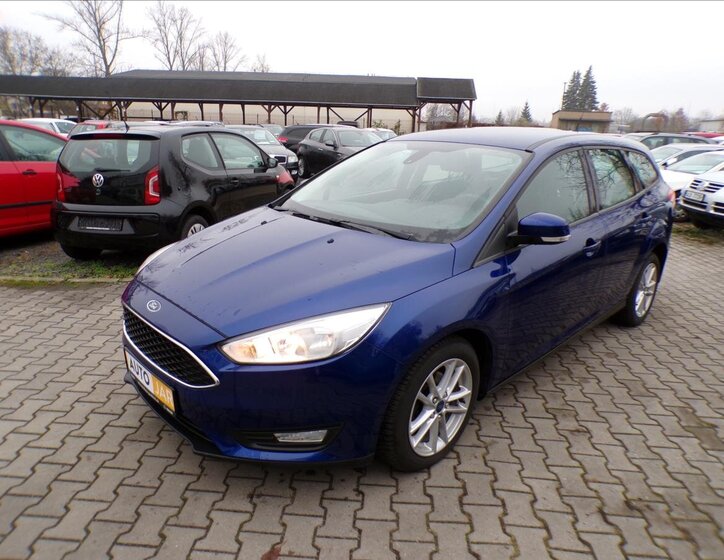 Ford Focus Kombi 999,0 92 kw