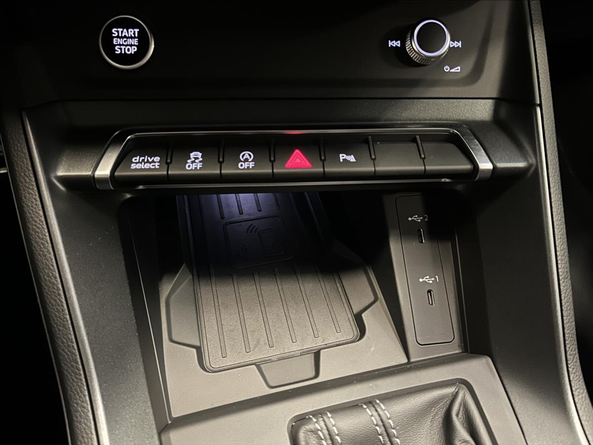 Audi Q3 SUV / Terénní 1,5 l 110 kw