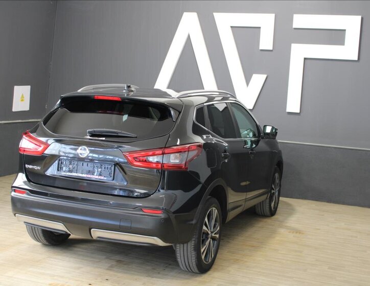 Nissan Qashqai SUV / Terénní 1,6 l 96 kw