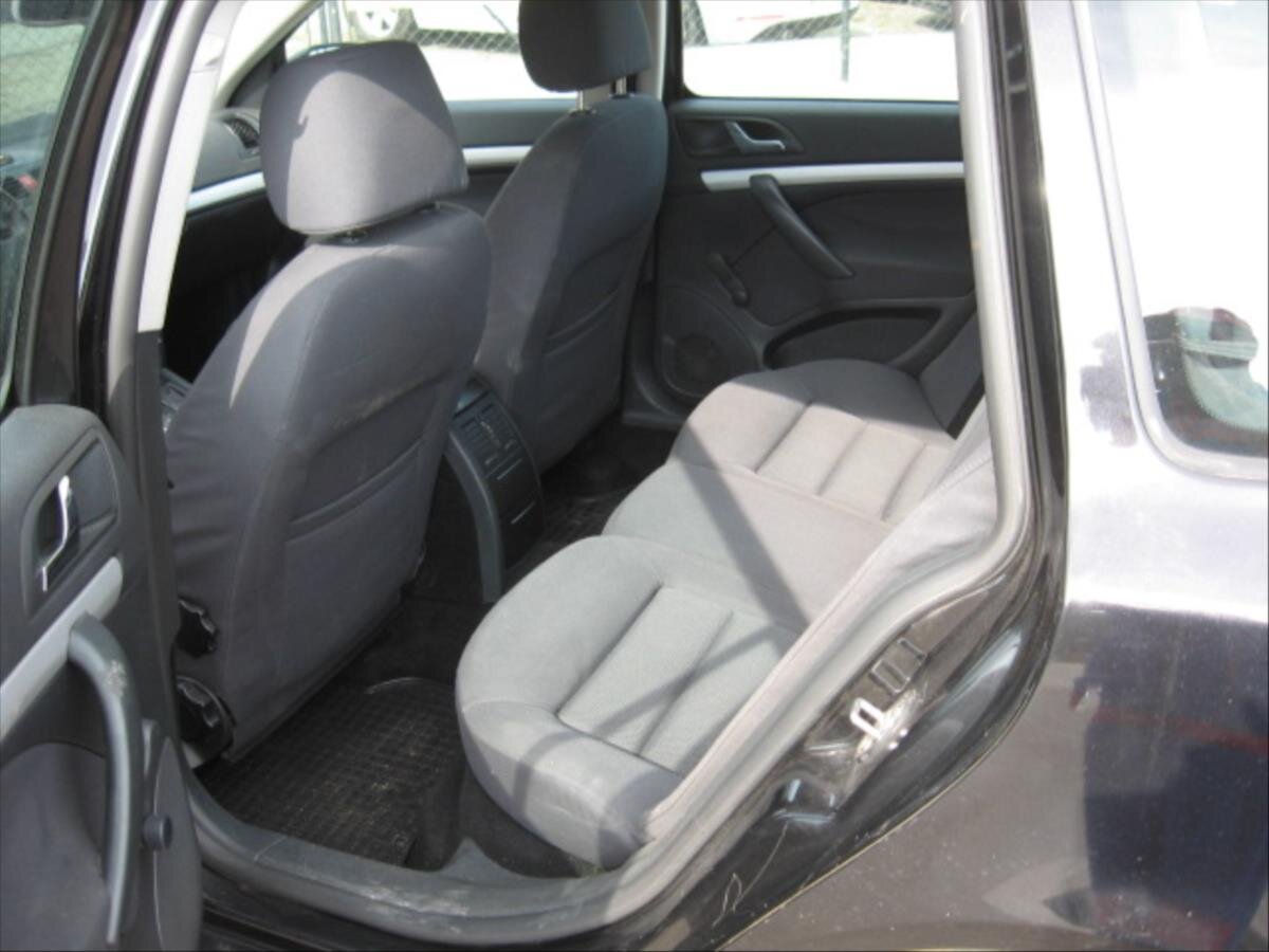 Škoda Octavia Kombi 2,0 l 103 kw