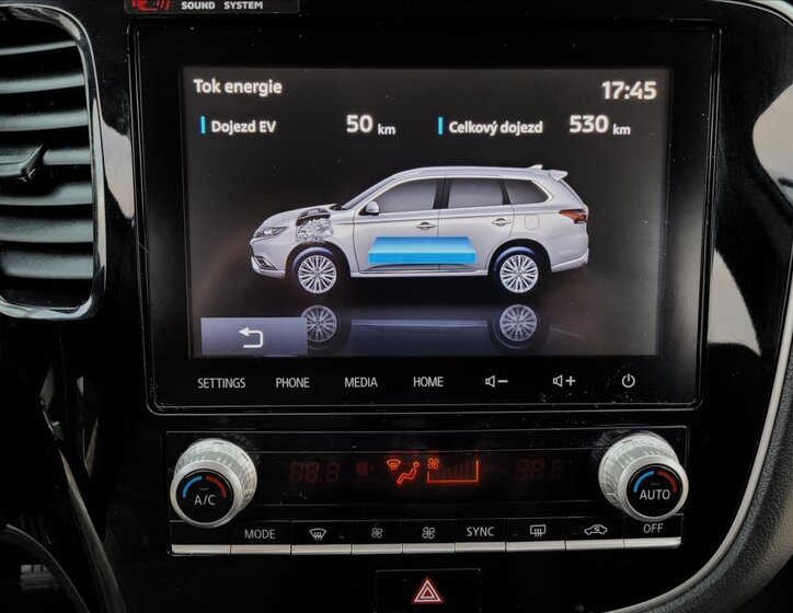 Mitsubishi Outlander SUV 2,4 l 165 kw