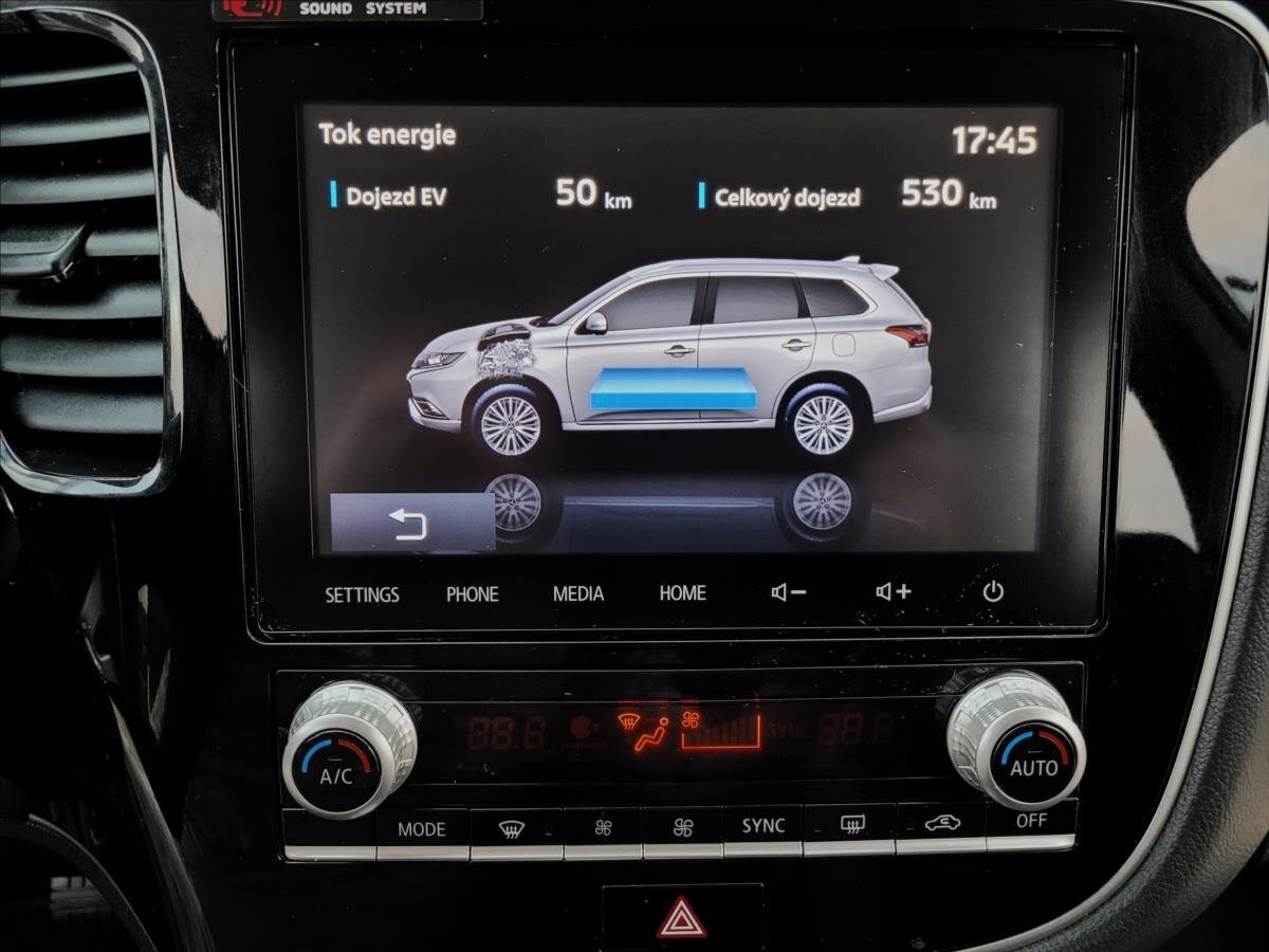 Mitsubishi Outlander SUV 2,4 l 165 kw