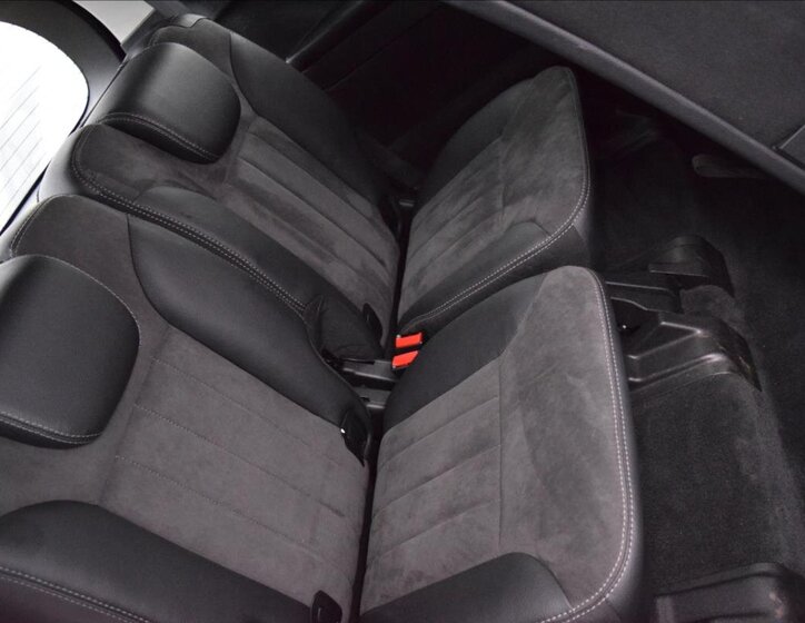 Mercedes-Benz Třídy R Kombi 3,0 l 140 kw