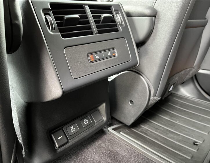 Land Rover Discovery SUV / Terénní 3,0 l 184 kw