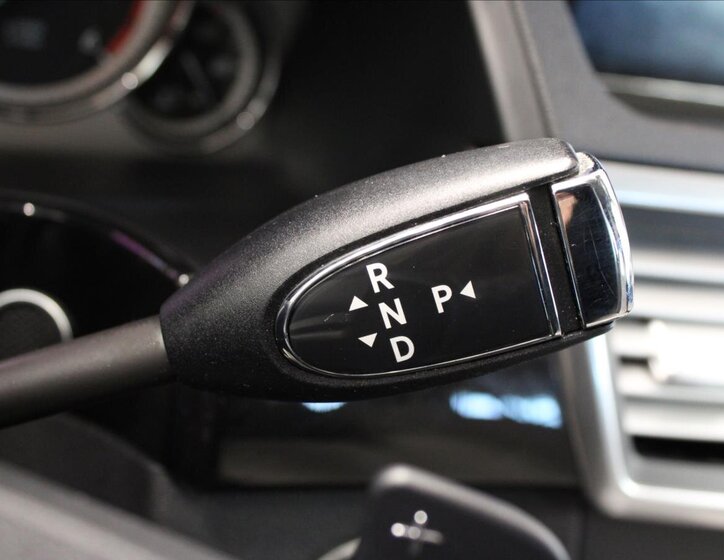 Mercedes-Benz Třídy E Sedan 3,0 l 170 kw