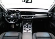 Alfa Romeo Stelvio 24