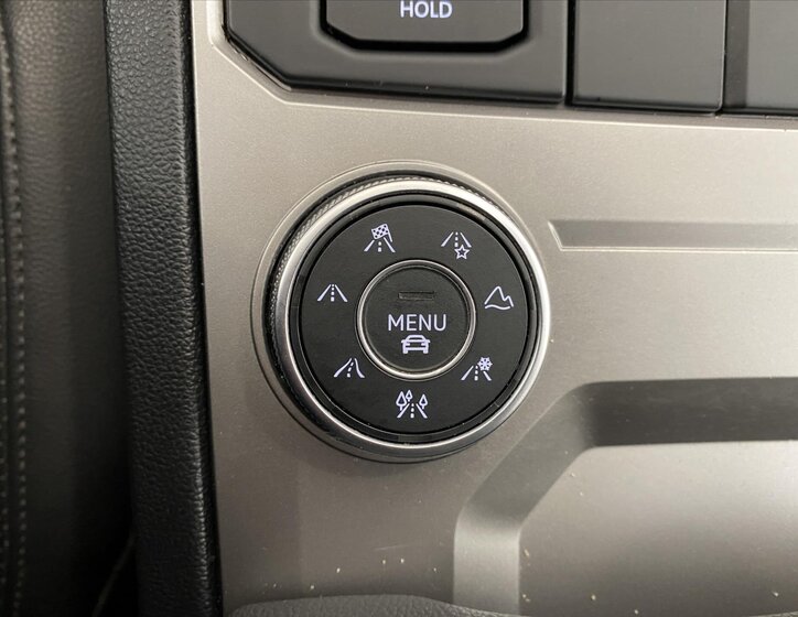 Volkswagen Touareg SUV / Terénní 3,0 l 170 kw