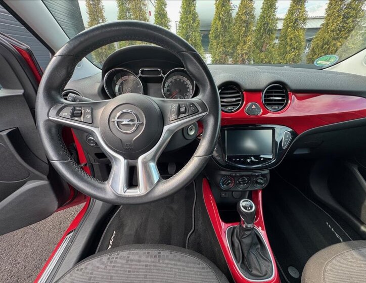 Opel Adam Hatchback 1,4 l 64 kw