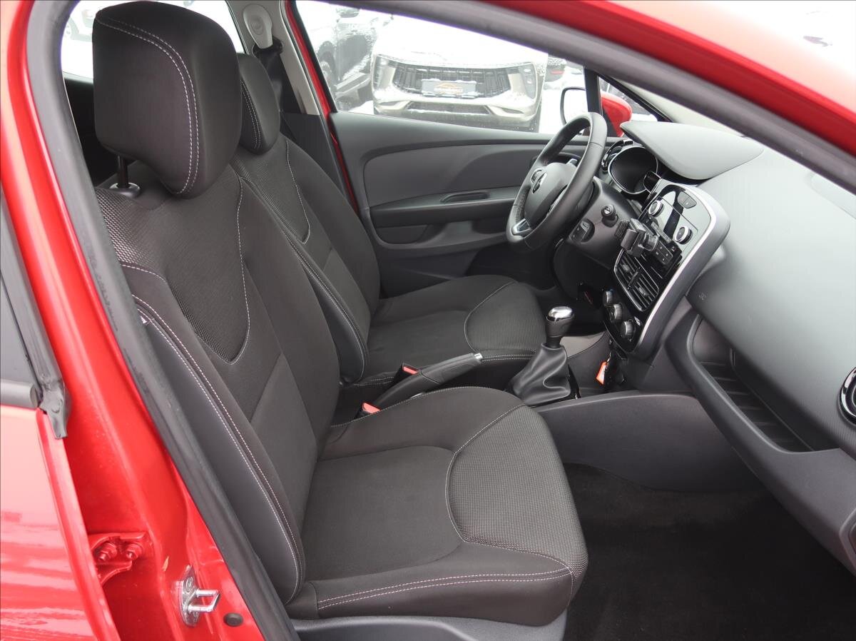 Renault Clio Hatchback 898,0 56 kw