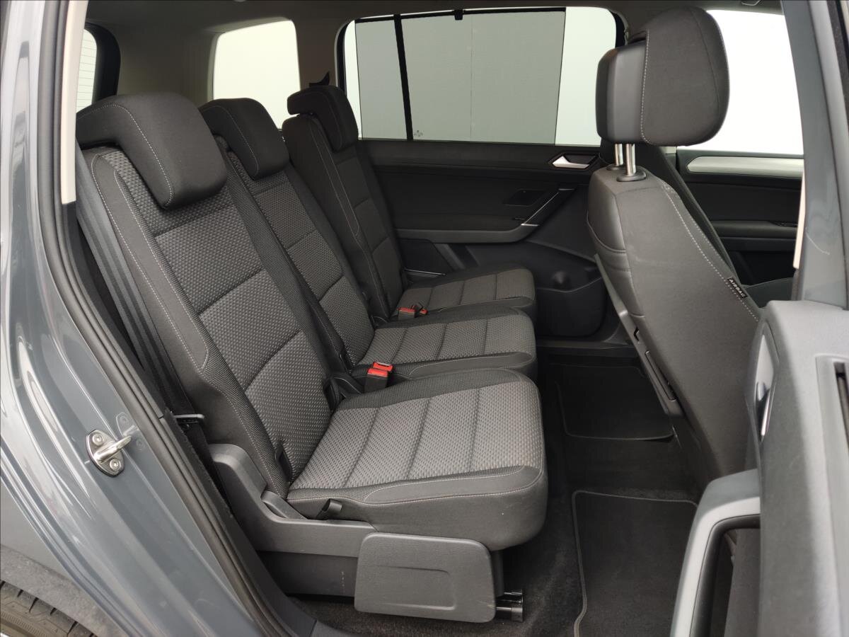 Volkswagen Touran MPV 1,5 l 110 kw