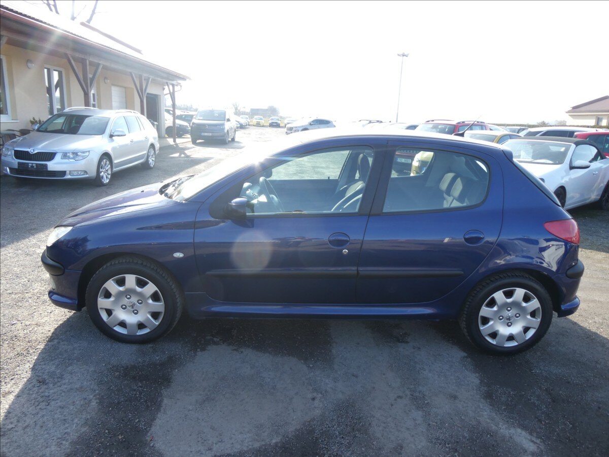 Peugeot 206 Hatchback 1,6 l 80 kw