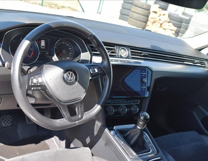 Volkswagen Passat 16