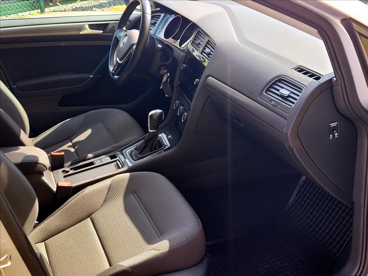 Volkswagen Golf Kombi 1,6 l 85 kw