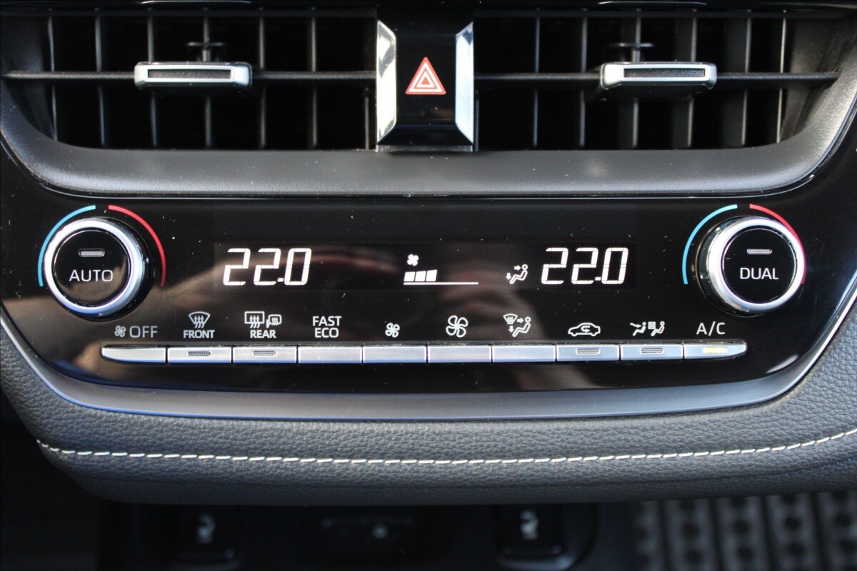 Toyota Corolla Kombi 2,0 l 112 kw