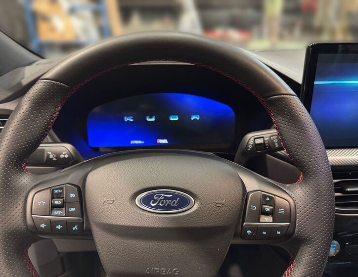 Ford Kuga 8
