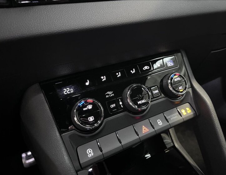 Škoda Karoq SUV 1,5 l 110 kw