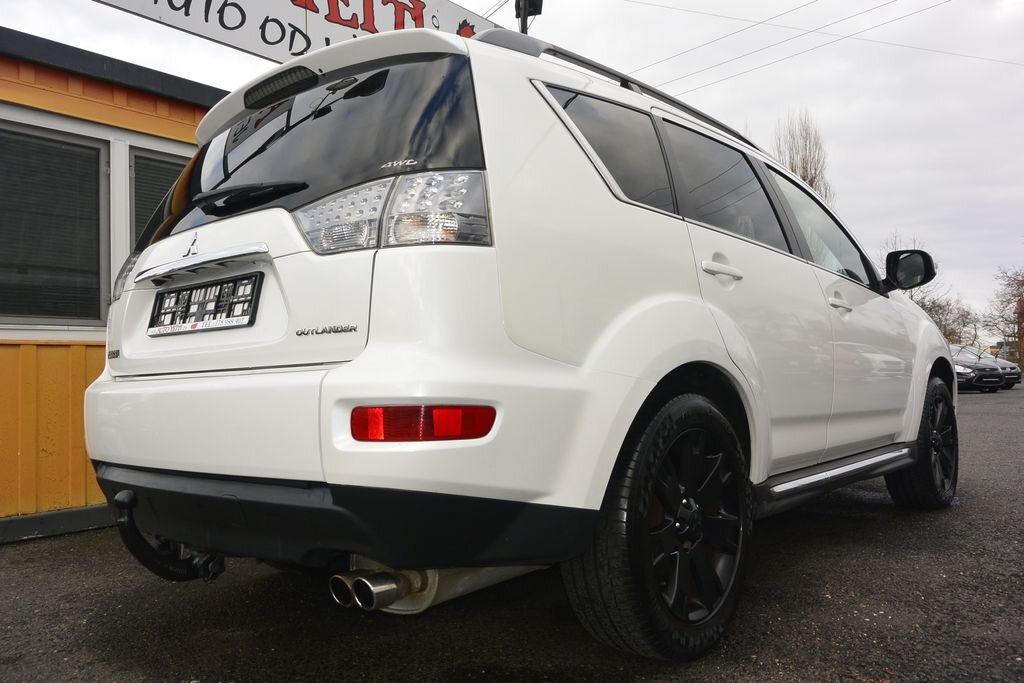 Mitsubishi Outlander SUV 2,3 l 130 kw