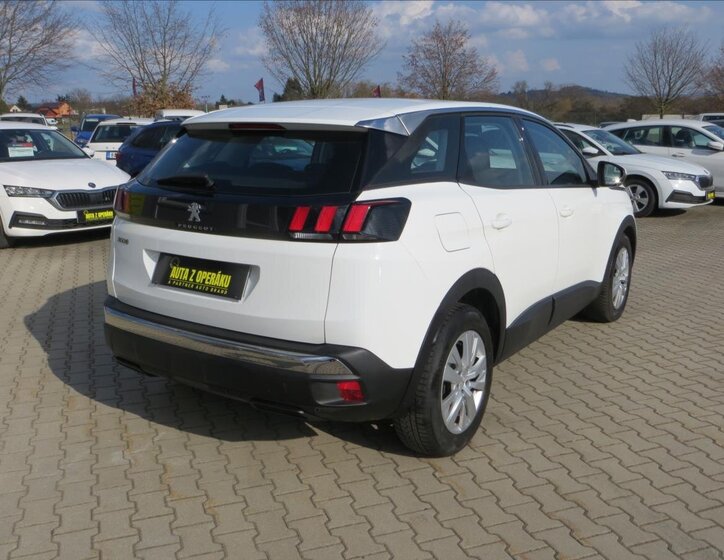 Peugeot 3008 SUV / Terénní 1,5 l 96 kw